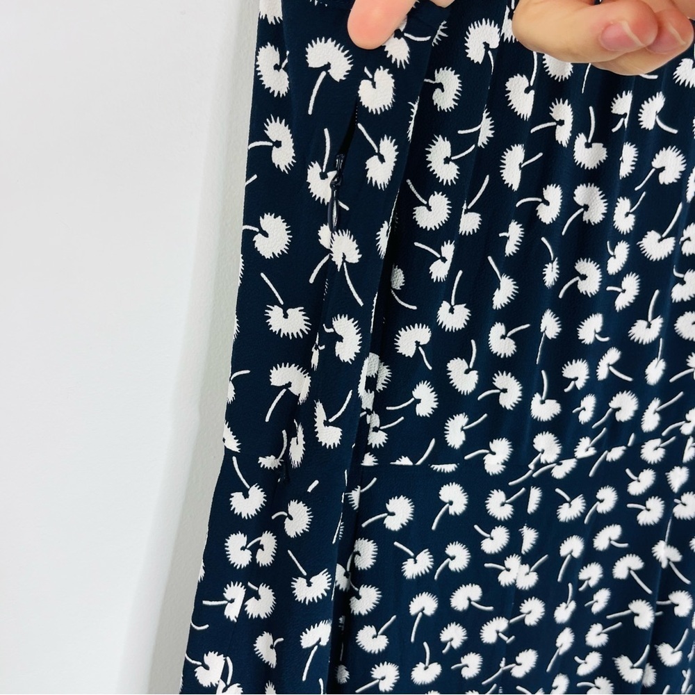 Talbots NEW Size 8 Floral Navy V-Neck Sheath midi Chiffon Dress Belted - Picture 5 of 8